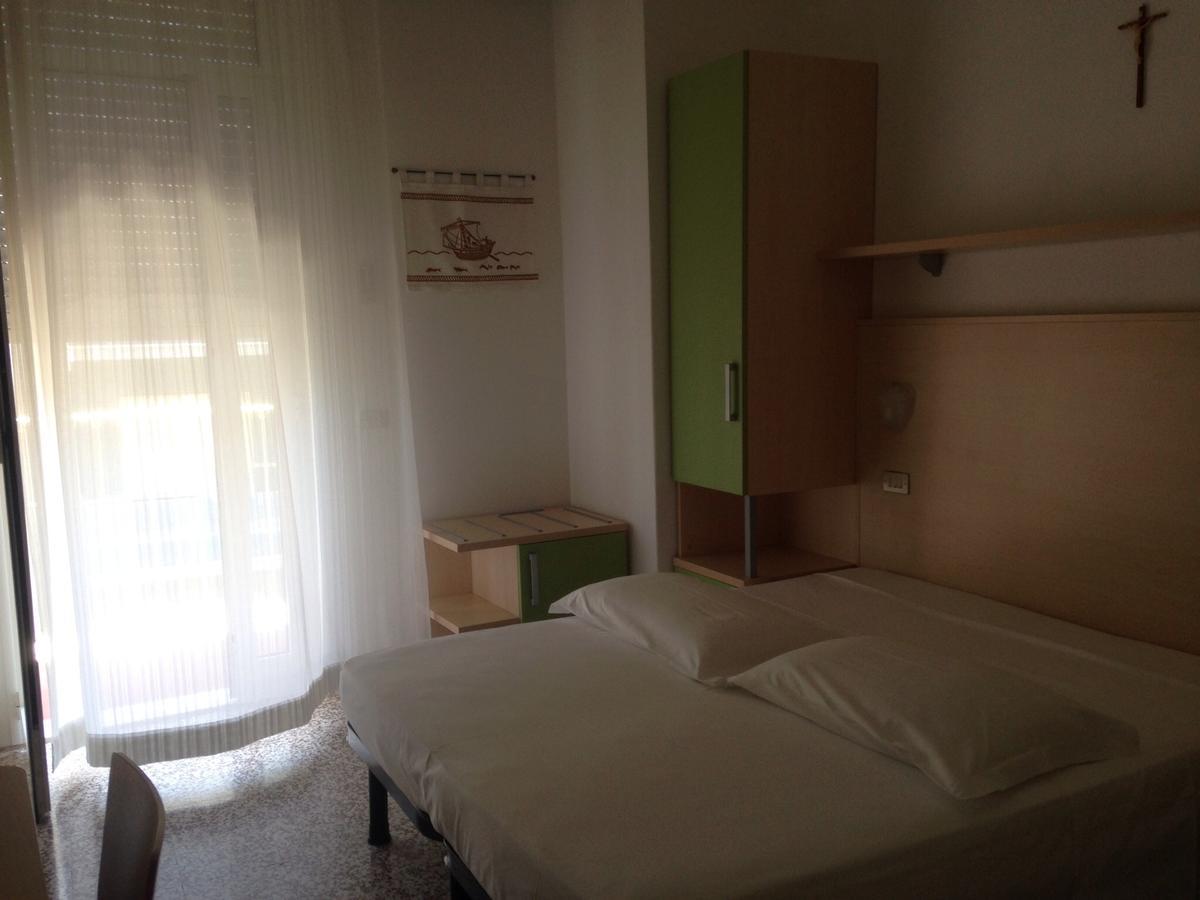 Hotel Lazzarini Bellaria-Igea Marina Exterior photo